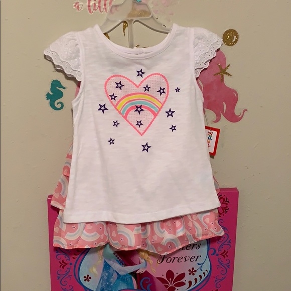 Cute little girl outfit. - Picture 1 of 5